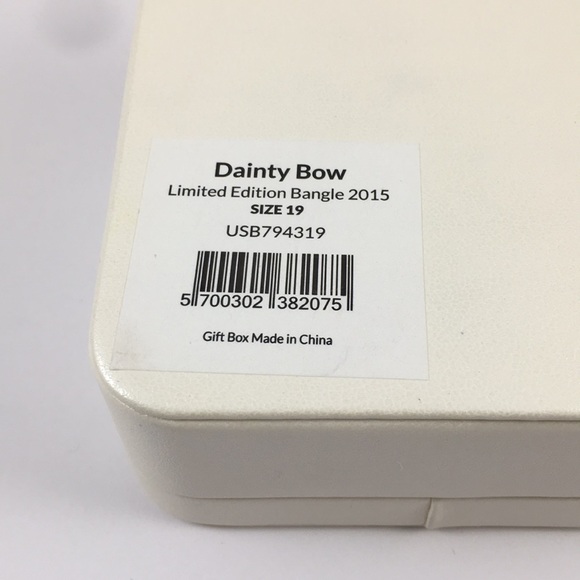 NEW Pandora limited Edition Dainty Bow Bangle 19cm - Picture 4 of 5